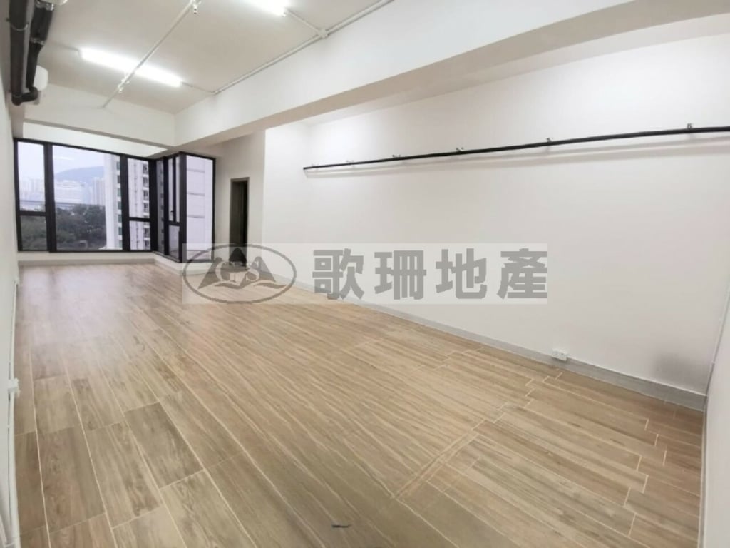 W212 - 歌珊地產有限公司 - 葵荃區工商舖專家